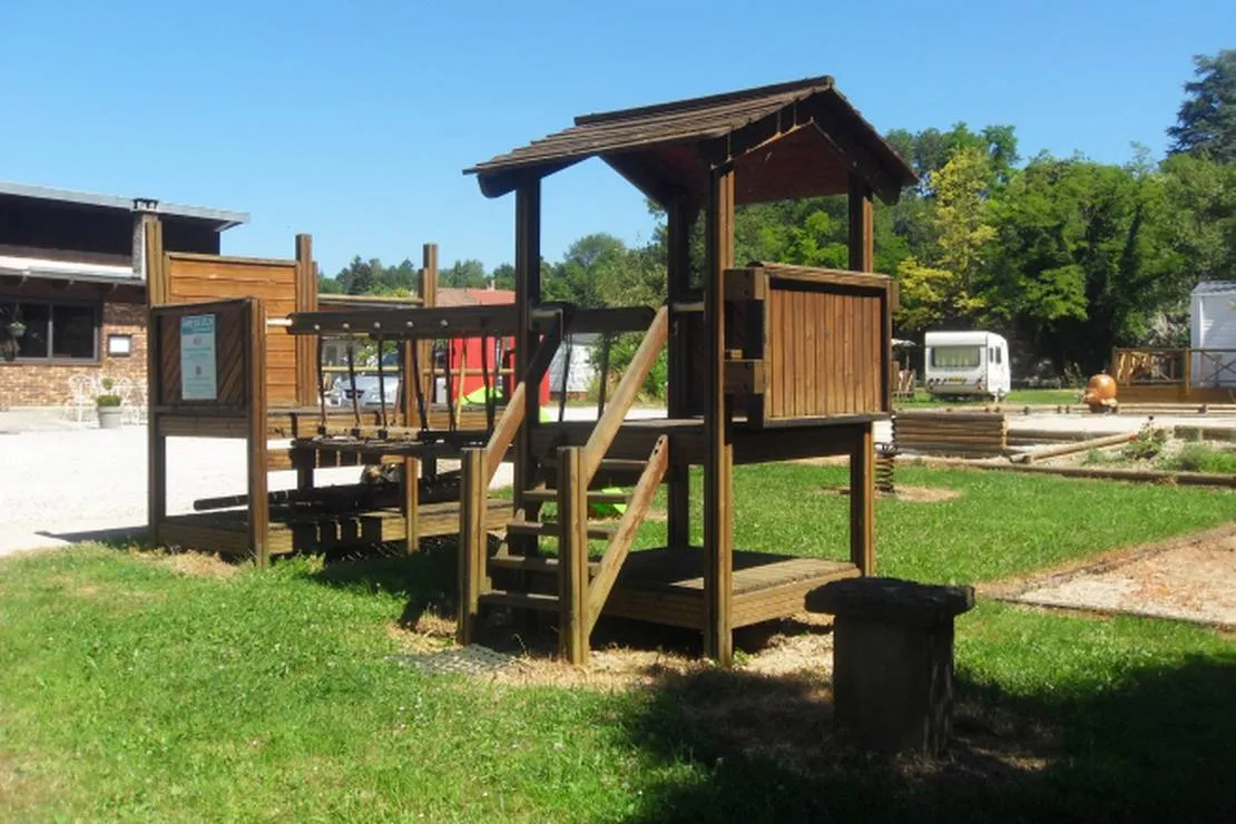 camping-de-lile-ranchot-onwxz