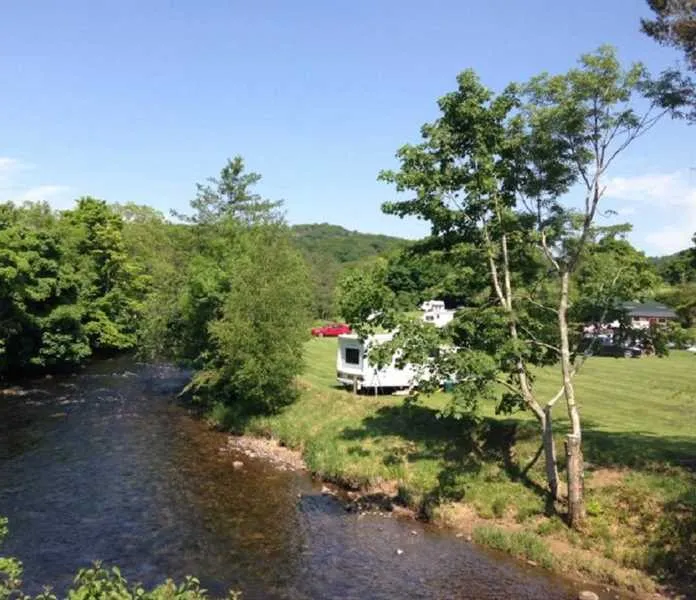 the-old-post-office-campsite-holmrook-qe0qm