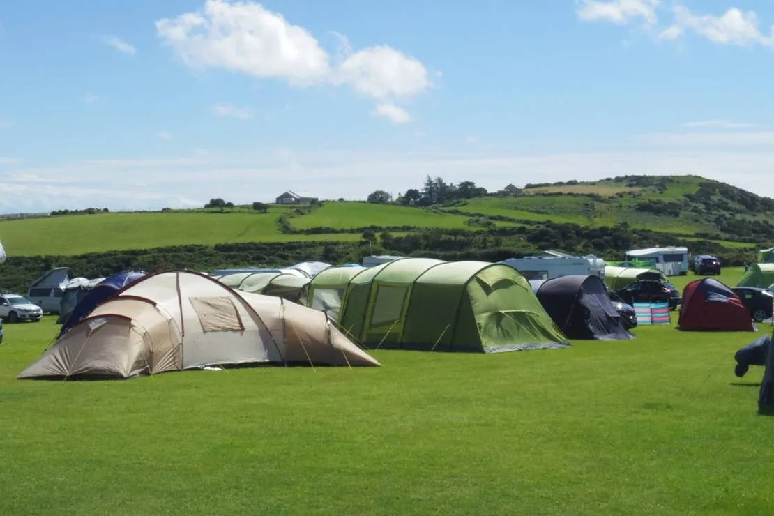 tyn-y-mur-camp-tour-park-abersoch-b4giw