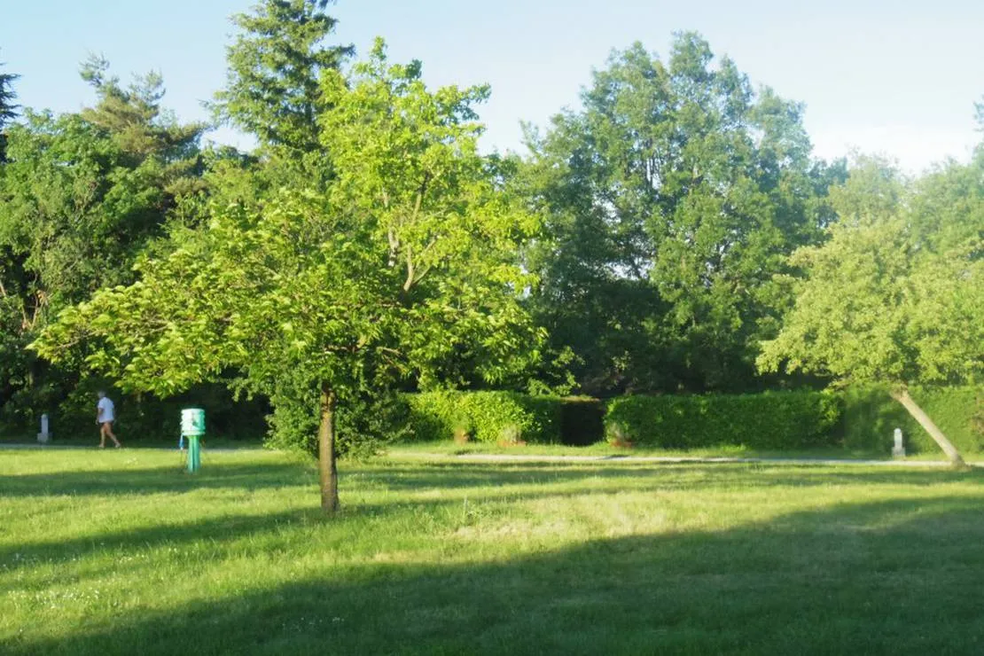 camping-domaine-du-grand-bois-tupin-et-semons-ghwsg