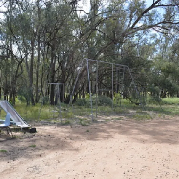 kiacatoo-hall-campground-kiacatoo-7crki
