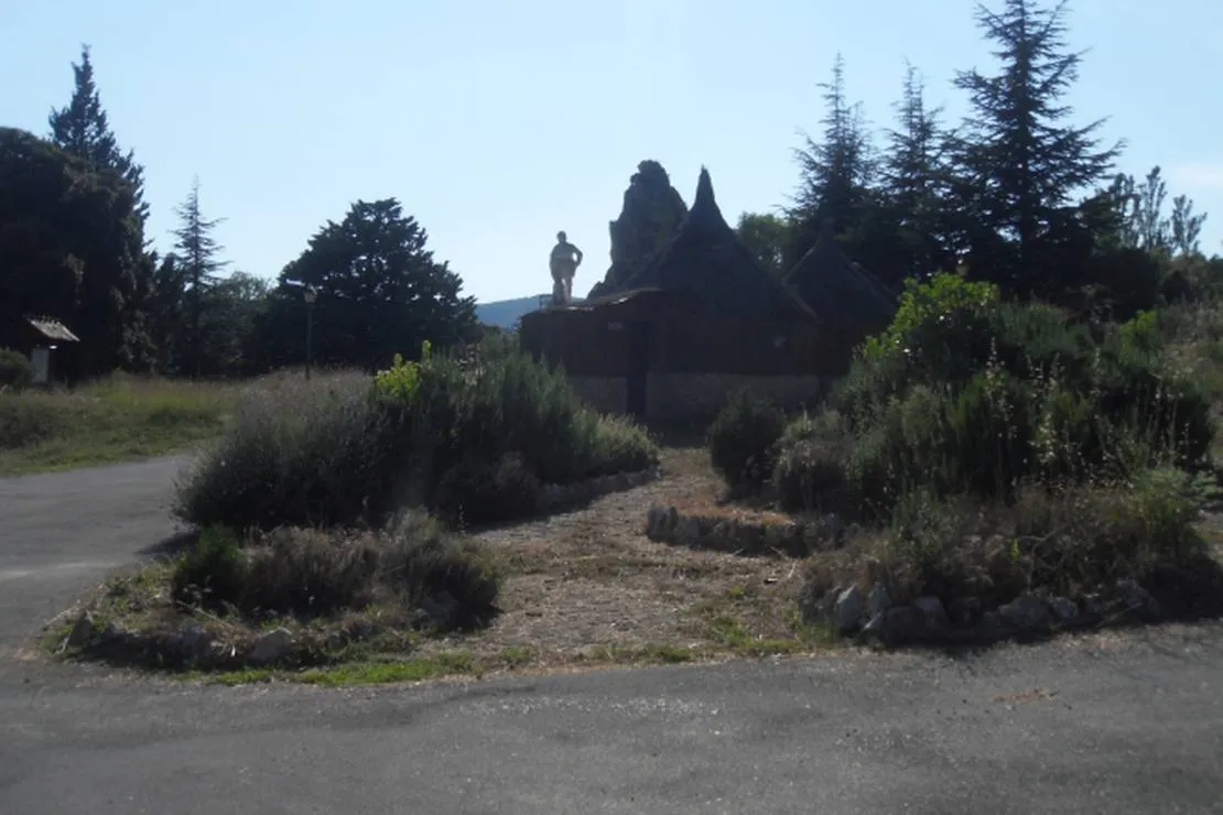 camping-monumento-al-pastor-ameyugo-mq78q