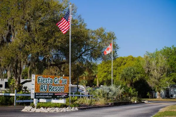 fiesta-grove-rv-resort-palmetto-qbyjg