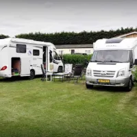 second-chance-touring-park-swindon-xlhvm