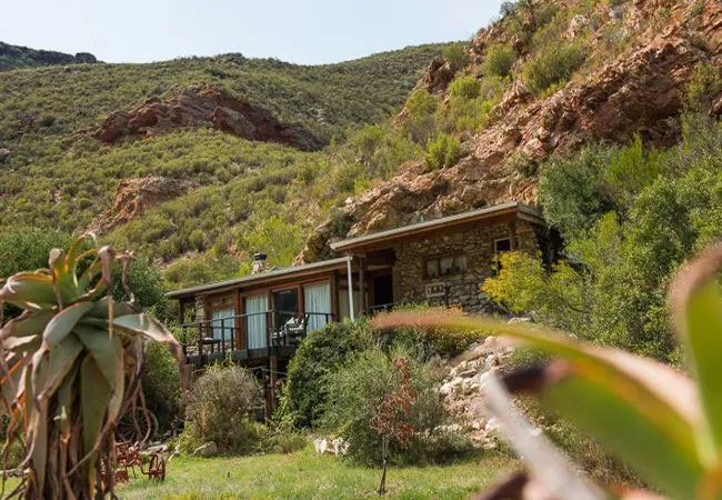 duiwekloof-lodge-verlaaten-revier-studtis-1jd6k