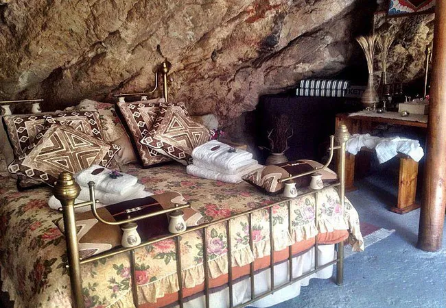 duiwekloof-lodge-verlaaten-revier-studtis-1pggu