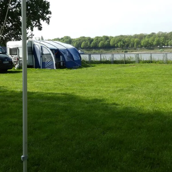 camping-stadt-koln-koln-poll-0ftai