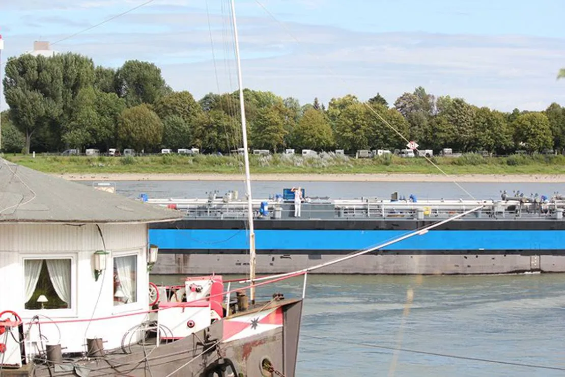 camping-stadt-koln-koln-poll-7uhou