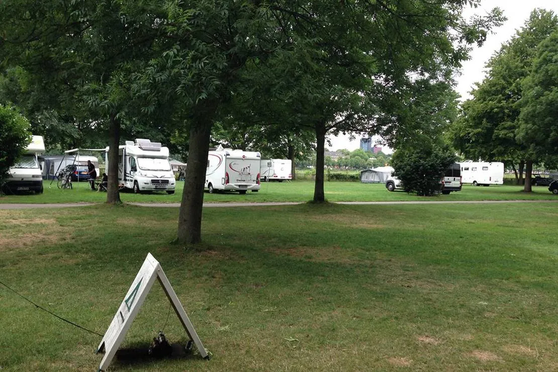camping-stadt-koln-koln-poll-kxxml