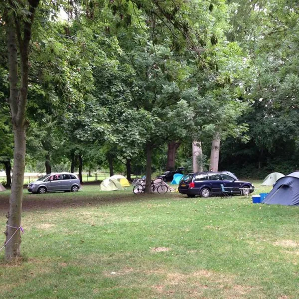 camping-stadt-koln-koln-poll-l6qrw