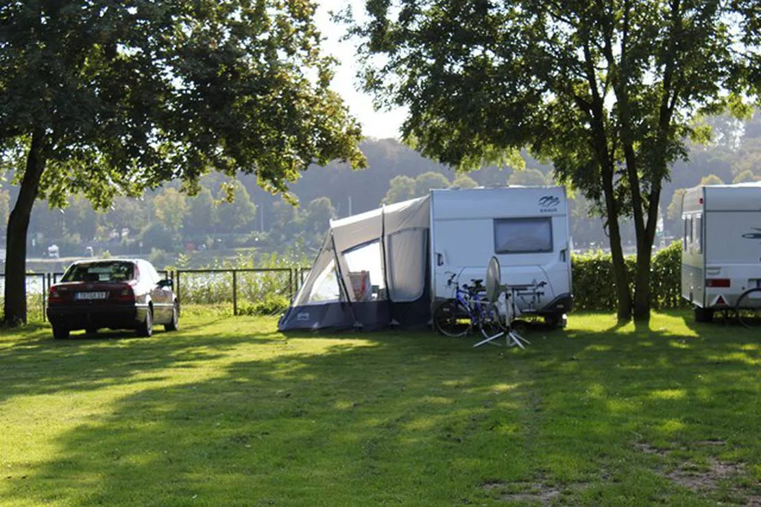 camping-stadt-koln-koln-poll-lcize