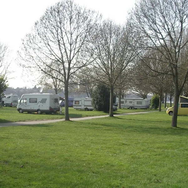 camping-stadt-koln-koln-poll-mmdkx
