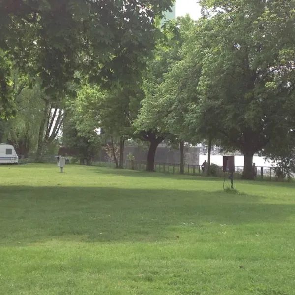 camping-stadt-koln-koln-poll-uokmm