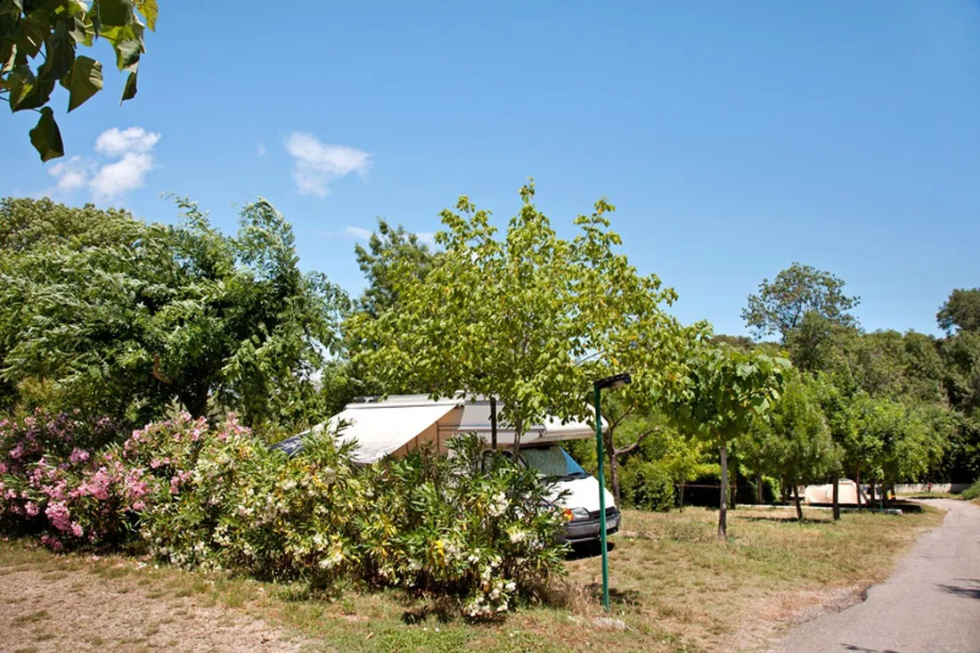 la-vieille-ferme-villeneuve-loubet-fubj8