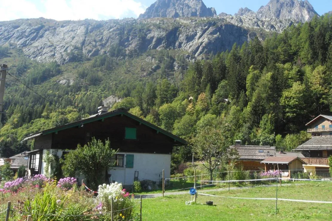 camping-les-frasserands-chalet-pierre-semard-chamonix-mont-blanc-bla6h
