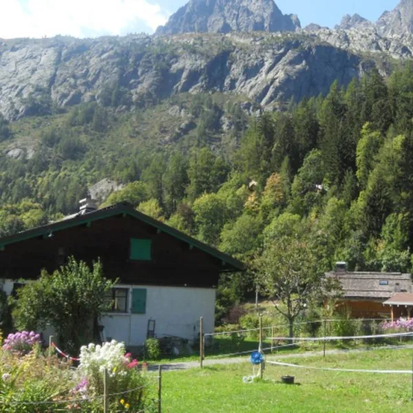 camping-les-frasserands-chalet-pierre-semard-chamonix-mont-blanc-bla6h