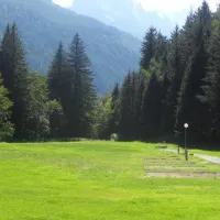 camping-les-frasserands-chalet-pierre-semard-chamonix-mont-blanc-y6bqv