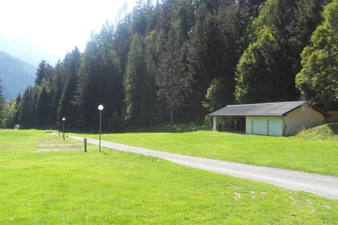 camping-les-frasserands-chalet-pierre-semard-chamonix-mont-blanc-zwpud