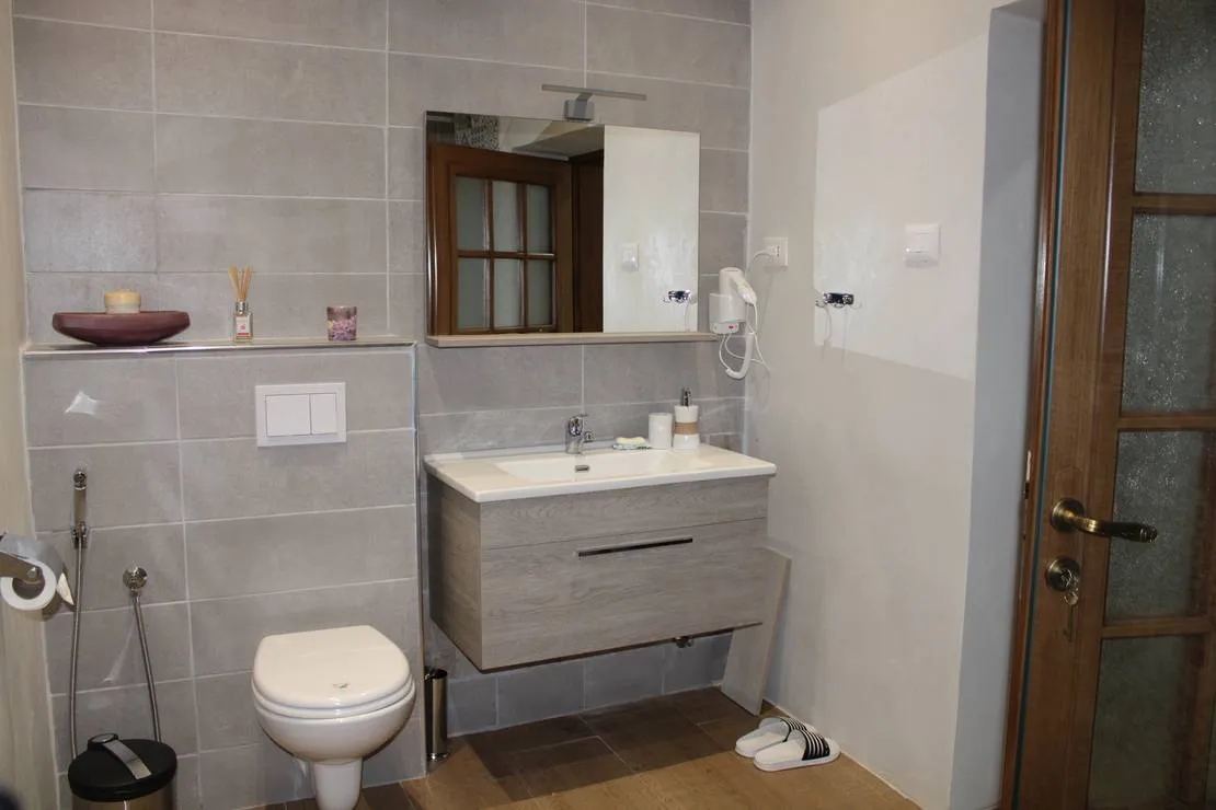 social-tourism-hub-dorcas-korce-hvn7b