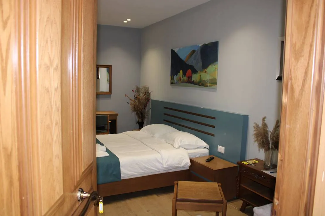 social-tourism-hub-dorcas-korce-zlxsc