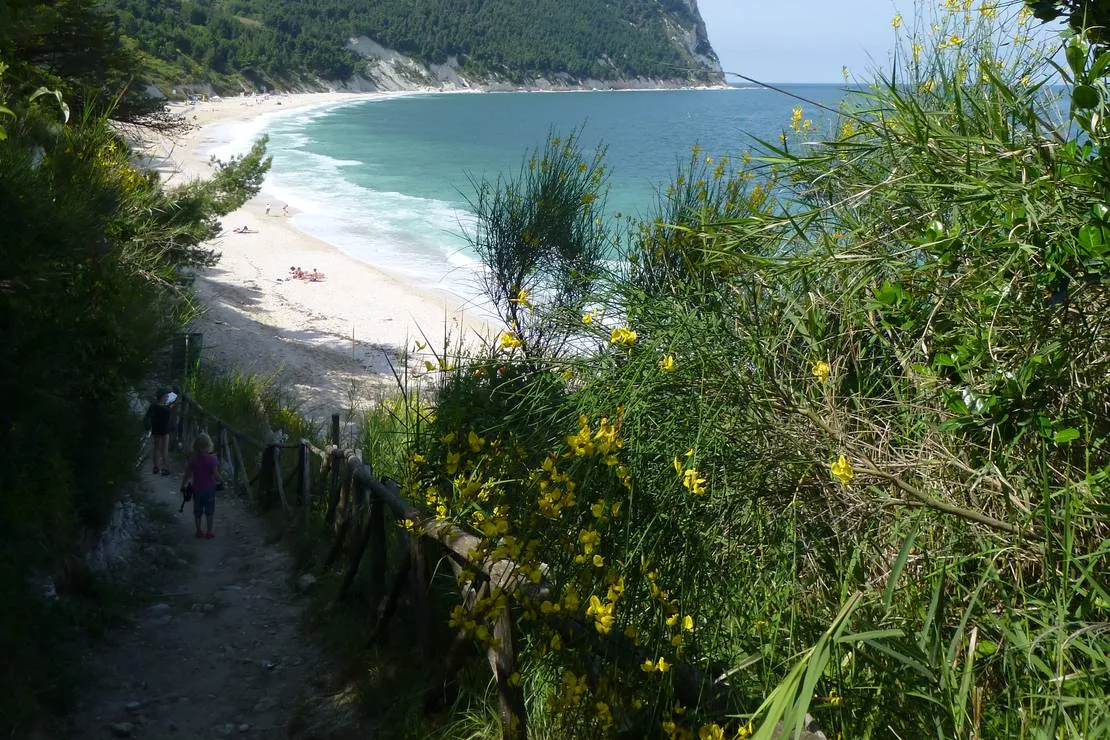 camping-village-internazionale-sirolo-hy1wz