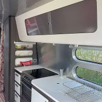 silver-airstream-glamping-chichester-1usxn