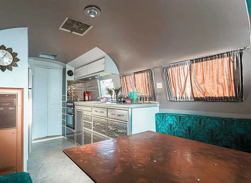 silver-airstream-glamping-chichester-8gsrz