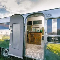 silver-airstream-glamping-chichester-efu1u