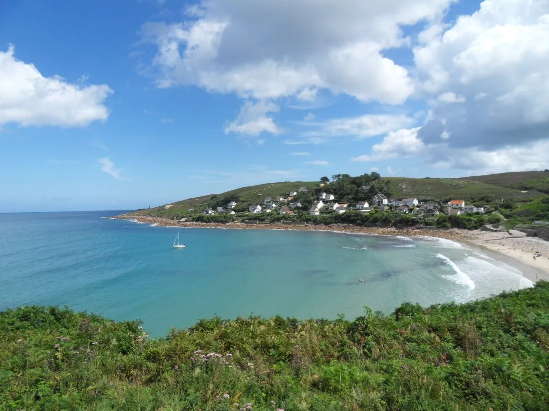 lanse-du-brick-maupertus-sur-mer-7hx0w