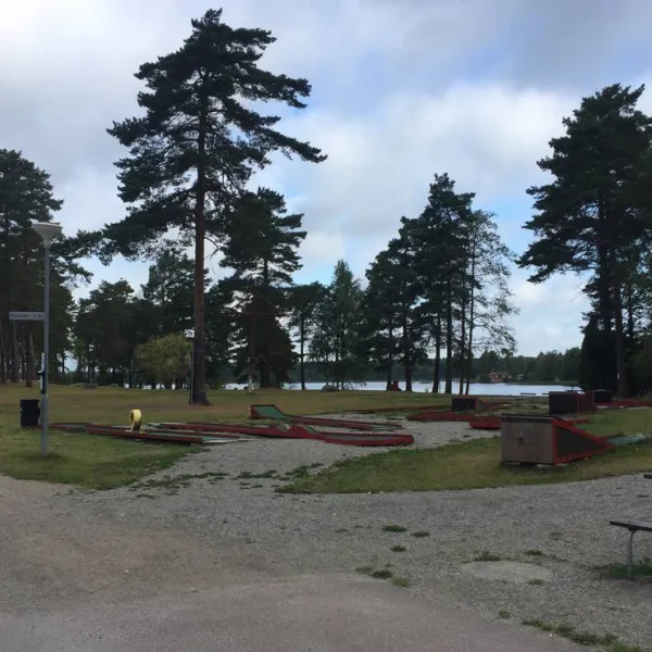 silvkoparens-camping-stugor-sala-kbnjp