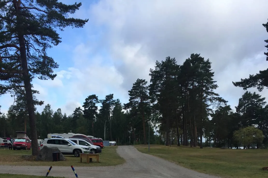 silvkoparens-camping-stugor-sala-zewwy
