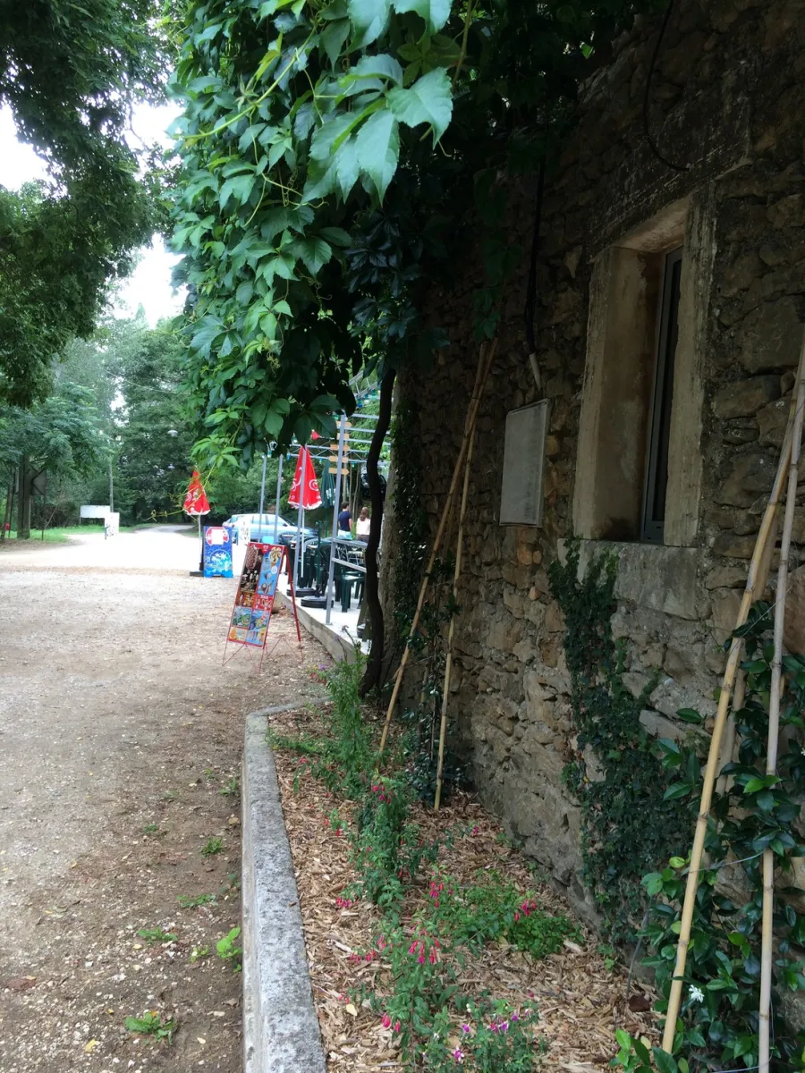 le-mas-de-rome-goudargues-gard-oqliw