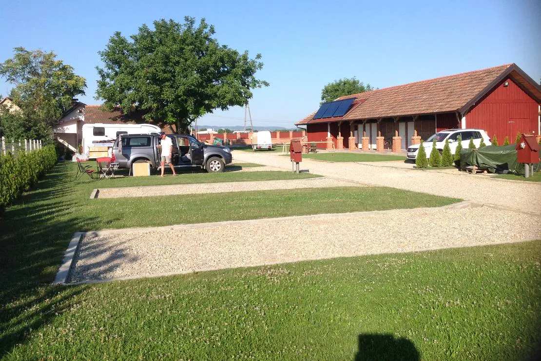 camping-campuccino-xuoyq