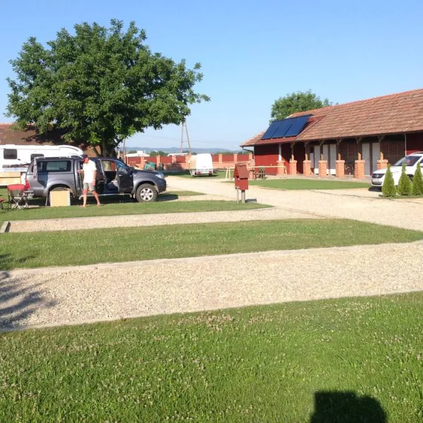 camping-campuccino-xuoyq