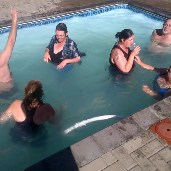 kloofeind-caravan-lodge-backpackers-6n69z