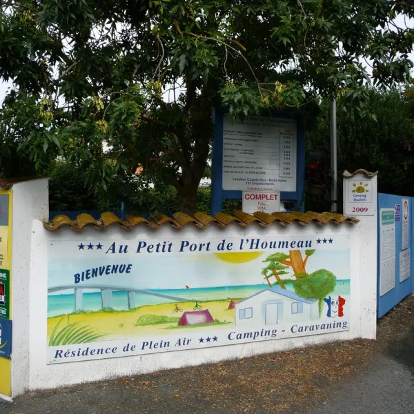 Au Petit Port de l' Houmeau