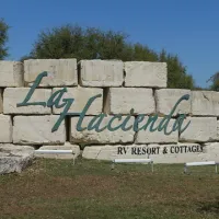 la-hacienda-rv-resort-austin-vumwi