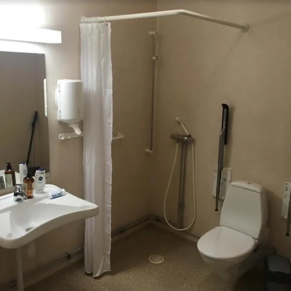 hostel-svedjegarden-kristinehamn-zmbke