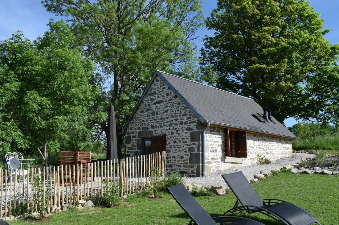 domaine-des-recircves-roulottes-vakantiehuis-gouttieres-puy-de-dome-xkllh