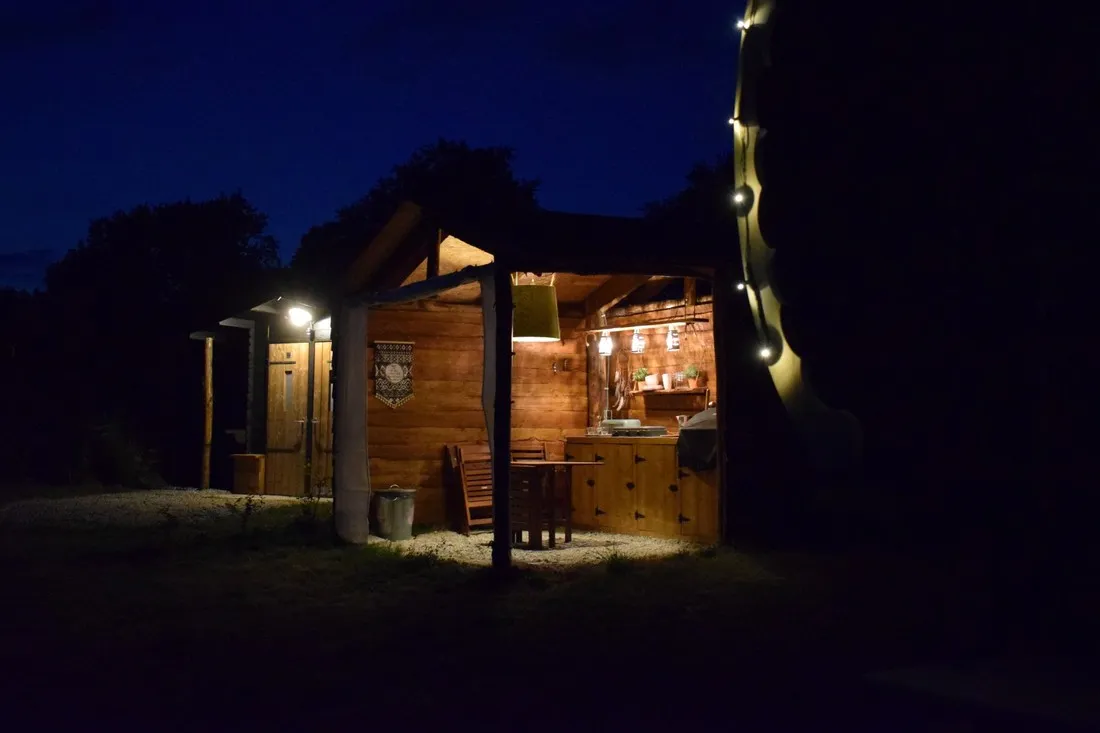 domaine-des-recircves-roulottes-vakantiehuis-gouttieres-puy-de-dome-ynrdb