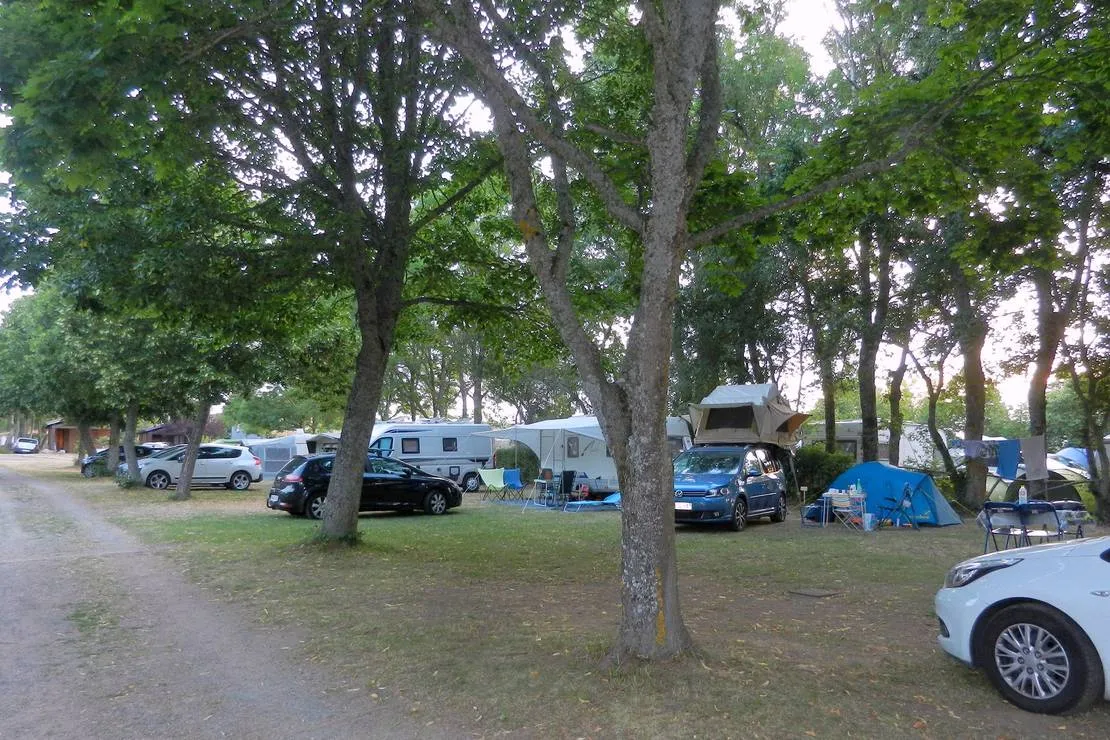 camping-du-colombier-loubeyrat-qugb6