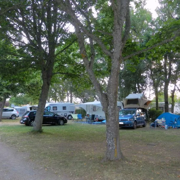 camping-du-colombier-loubeyrat-qugb6