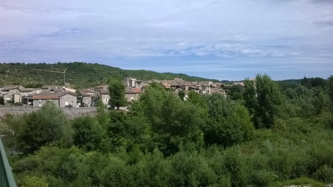 la-falaise-balazuc-ardeche-ixrr9
