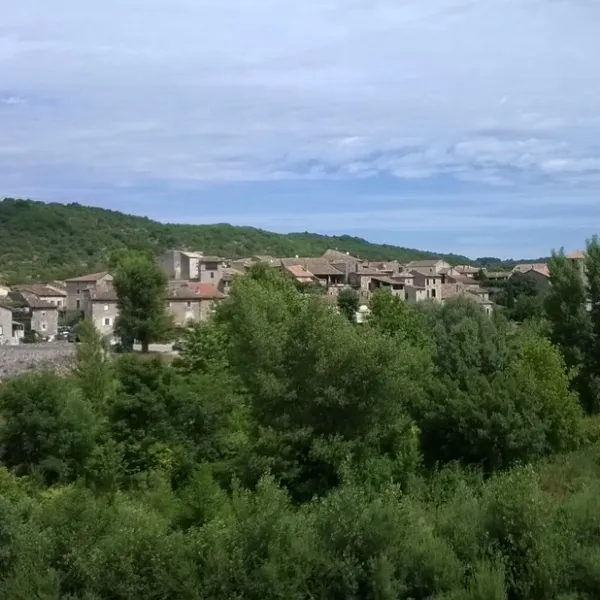 la-falaise-balazuc-ardeche-ixrr9