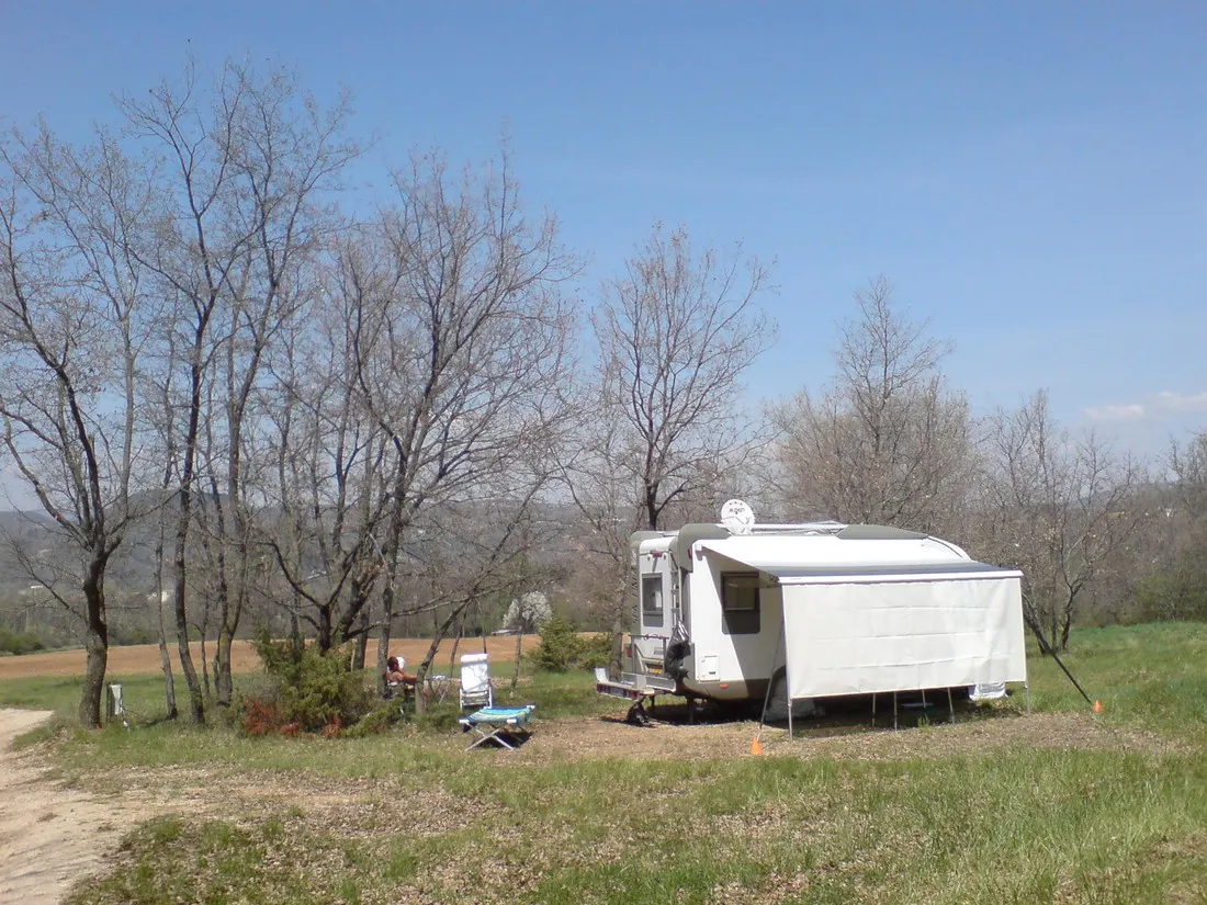 aire-naturelle-le-bois-de-sibourg-cereste-1rx8s