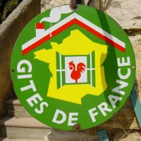 aire-naturelle-le-bois-de-sibourg-cereste-x10va