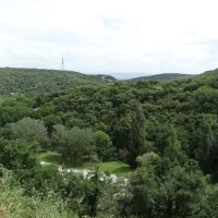 capfun-le-domaine-dimbours-larnas-ardeche-qxm7d
