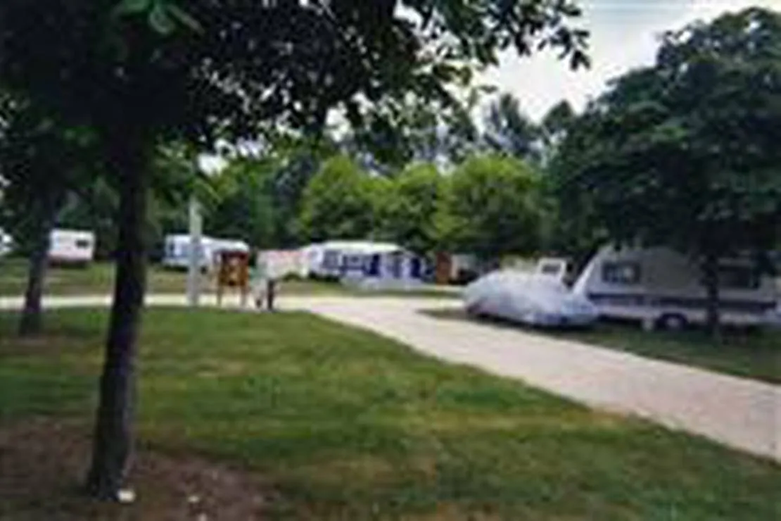 camping-le-gue-chemery-neu97