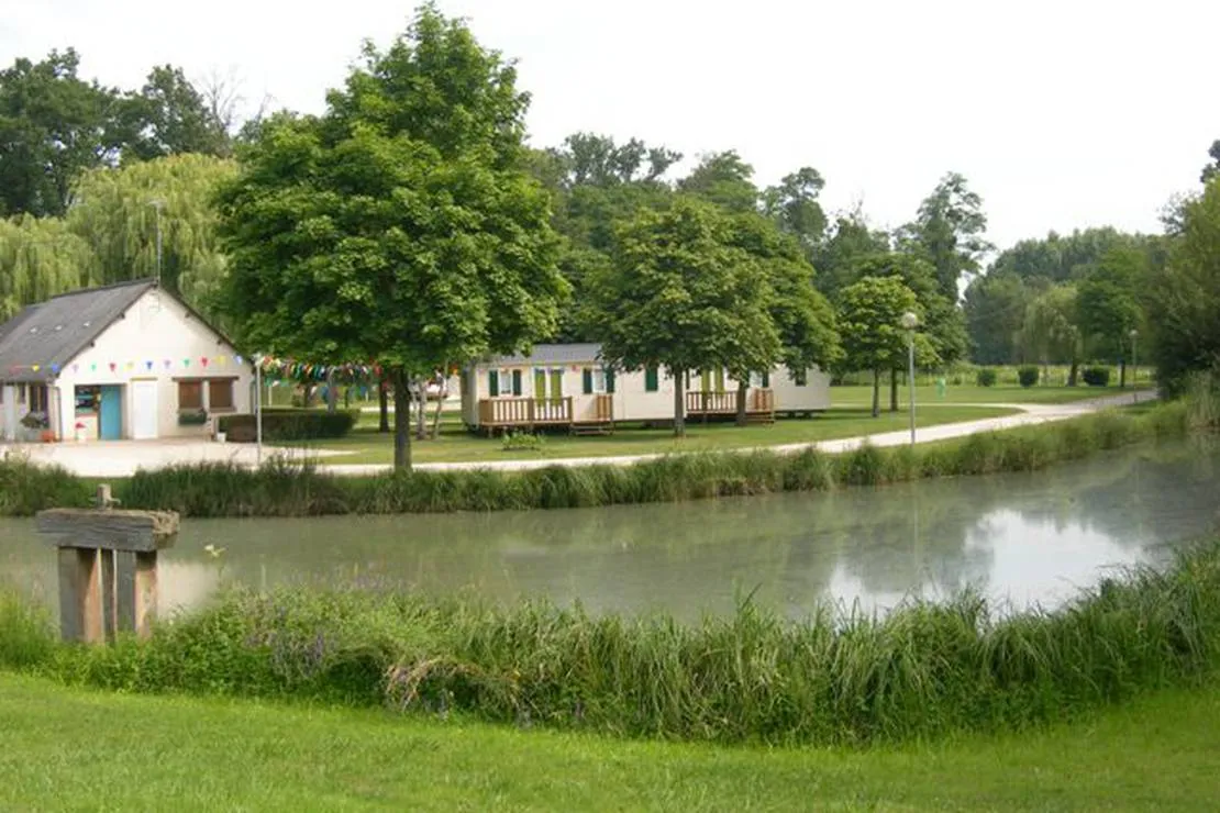 camping-le-gue-chemery-q7hwz