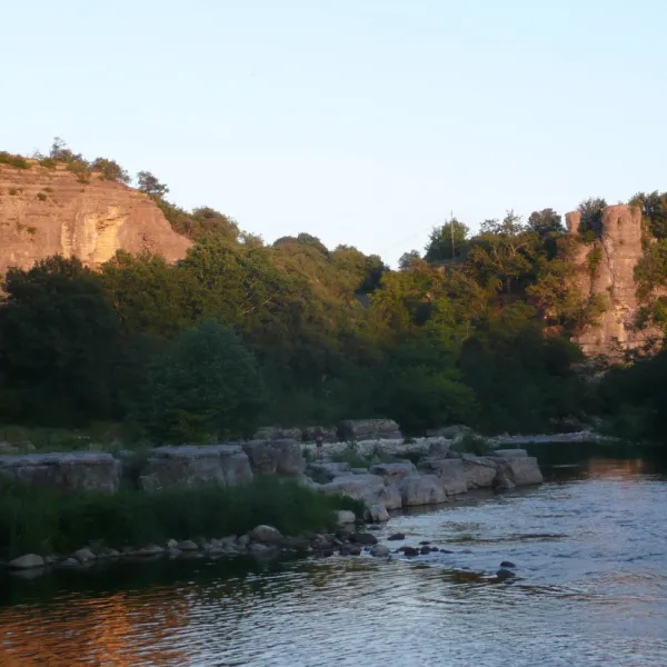 les-platanes-rosieres-ardeche-vdqgj